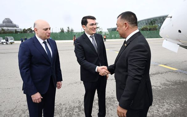Nökerquli Ataquliyev Bakıda belə qarşılandı - FOTOLAR