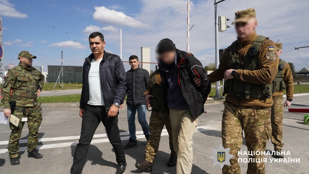 Ukrayna hərbi əsiri Azərbaycana təhvil verib - VİDEO, FOTO