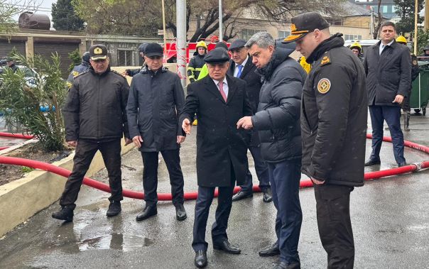 Kəmaləddin Heydərov Keşlədə su basmış ərazidə: nazir tapşırıqlar verdi - VİDEO