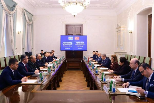 Türkiyə Ali Məhkəməsinin Baş prokuroru Azərbaycanda yubiley medalı ilə təltif olunub