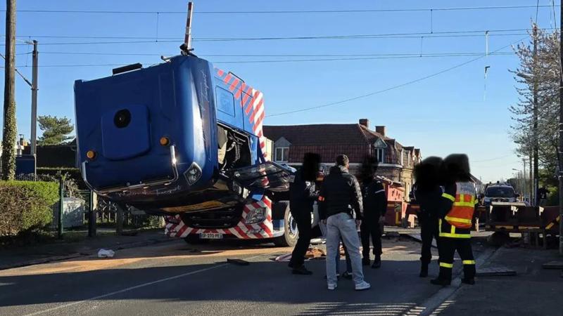 Fransada sürətli qatarı ilə yük maşını toqquşub – Ölən və xəsarət alanlar var