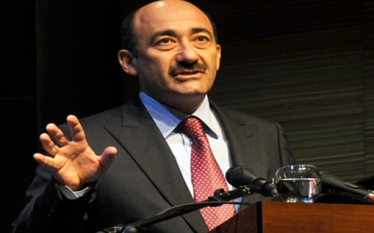 Əbülfəs Qarayev mətbuata danışmaq istəmir: "Mənzilimdəyəm, yaxşıyam, hər şey normaldır"