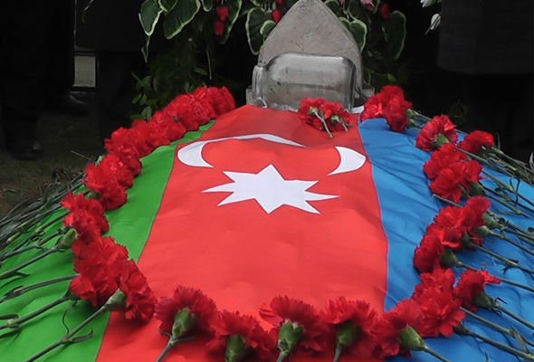 Şəhid hərbçinin iki övladı varmış...