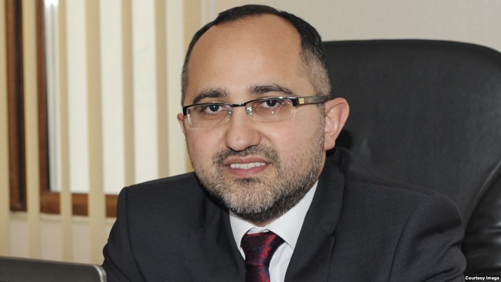 "Kapital Bank" və "Beynəlxalq Bank" məni bezdirir, lakin... - Ekspert Hökumə Quliyevanın atasının başına gələnlərdən yazır