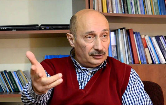 Zərdüşt Əlizadə: "Artıq Rusiyanı heç kim xilas edə bilməz" - "Bizim öz daxili problemlərimiz özümüzə bəsdir&rdquo;