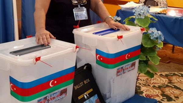 Növbədənkənar prezident seçiləri ilə bağlı qərar nə ilə bağlıdır? - Siyasi düşərgədən reaksiyalar