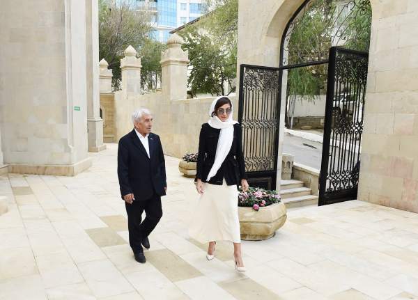  “Mehriban xanım Əliyeva İmam Hüseyn məscidini ikinci dəfə həyata qaytardı” - Hacı Əbdül