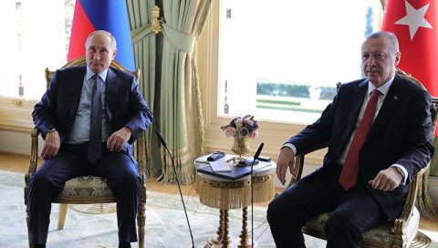 Ərdoğan Putinlə görüşdü 