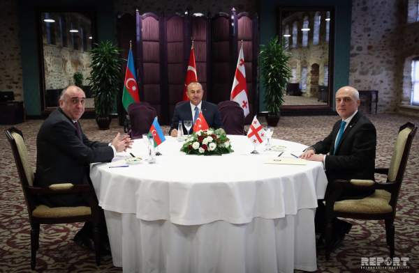 Türkiyə, Azərbaycan və Gürcüstan xarici işlər nazirlərinin üçtərəfli görüşü keçirilib - İstanbulda + FOTO