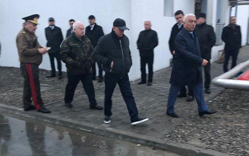 Kəmaləddin Heydərovla Baba Rzayev yanğın olan stansiyada - Fotolar