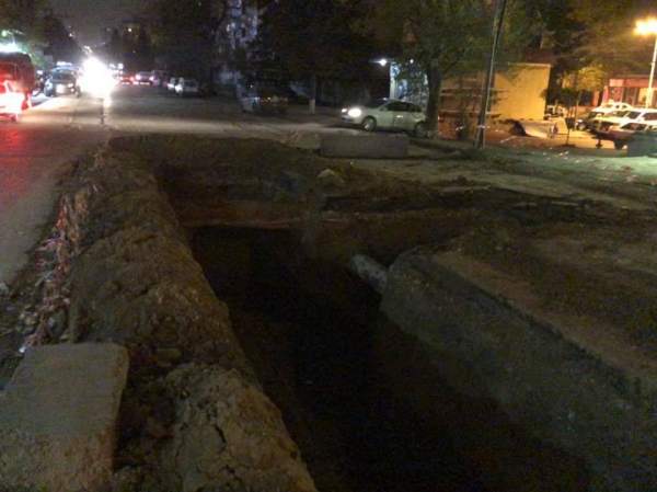 Babək prospekti ilə Məzahir Rüstəmov küçəsinin kəsişməsində hansı təşkilat qazıntı aparıb? -  Agentlikdən xəbərdarlıq + FOTO