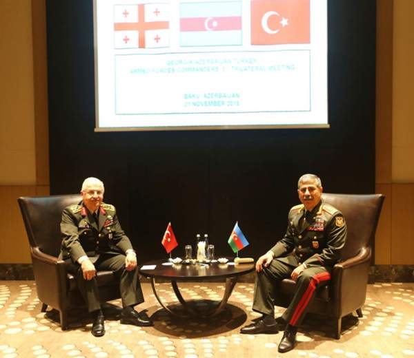 Zakir Həsənov general Yaşar Gülerlə müzakirə aparıb -  Bakıda görüş 