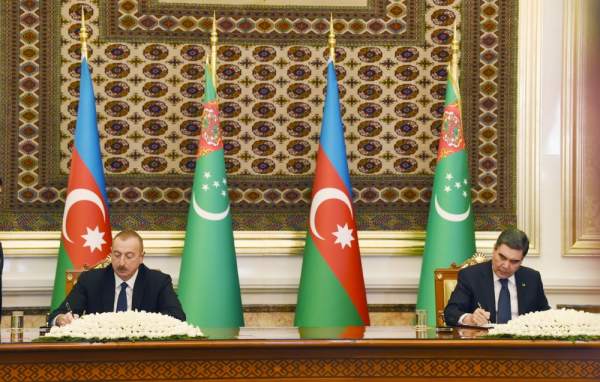 Azərbaycanla Türkmənistan arasında sənədlər imzalandı - Prezidentlərdən birgə bəyanat 