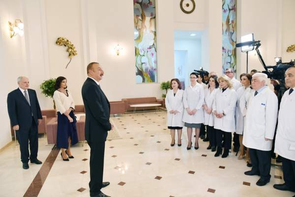 İlham Əliyev Elmi-Tədqiqat Tibbi Bərpa İnstitutunda: \"Vətəndaşlar ildə ən azı bir dəfə tibbi müayinədən keçsinlər\"
