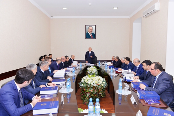 “Azərbaycan Prokurorluğu - bir əsrlik inkişaf tarixi” kitabının təqdimatı oldu -  Baş Prokurorluqda 