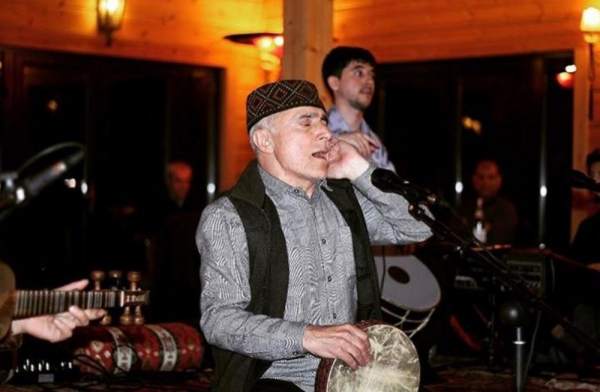 Alim Qasımov nəvəsinin sözlərinə şərh verməyib: "Müzakirələrə heç baxmıram"