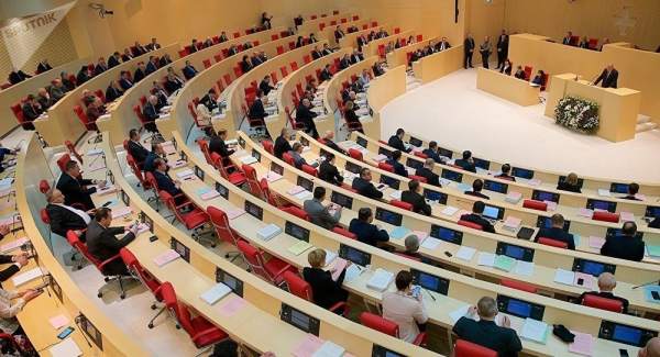 Gürcüstanın parlament müxalifəti siyasi boykot elan edib