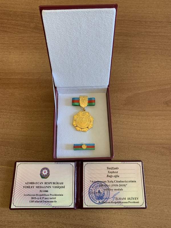 Baş nazir vitse-prezidentə medal təqdim etdi