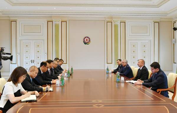 Prezident İlham Əliyev Çin Kommunist Partiyasının nümayəndələrini qəbul edib