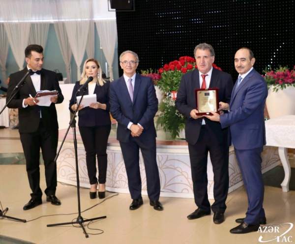 “Jurnalistikaya xidmətlərinə görə” xüsusi mükafatının ilk laureatları bəlli oldu