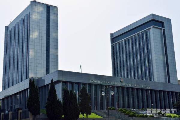 Parlamentin Hüquq siyasəti və dövlət quruculuğu komitəsinin iclası keçirilib