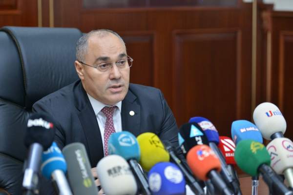 "G&ouml;mr&uuml;k boğaza kimi bataqlığın i&ccedil;indədir, məqsədiniz nədir Səfər Mehdiyev?" - Ekspertdən sərt ittihamlar 