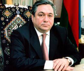 \"Arif Əsgərovu, oğlu Elnar Əsgərovu dərhal həbs edib ayaqlarından asmaq lazımdır\" - Tələb