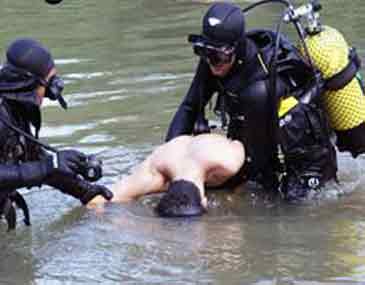 Dənizdə itkin düşən neftçinin meyiti tapıldı