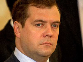 Dmitri Medvedev Prezident İlham Əliyevə təbrik məktubu ünvanlayıb - Mətn 