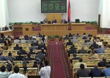 Ermənistan məhkəmə sistemində istefalar başlayıb