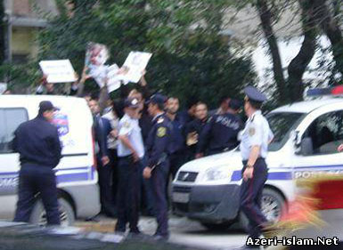 Islamçılar məscidlərin sökülməsi əleyhinə piket keçirəcək