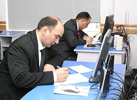 Prezident yanında Dövlət Qulluğu Məsələləri üzrə Komissiya izə qəbul elan edir    