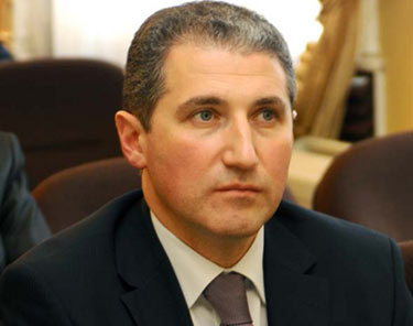 Nazir direktoru işdən çıxardı