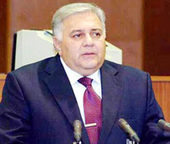 Oqtay Əsədov bəyənmədiyi "Facebook"da səhifə açdı&nbsp;