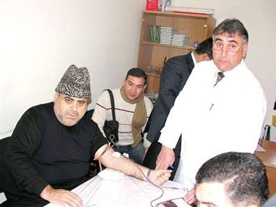 Qafqaz Müsəlmanları idarəsinin sədri Allahzükür Pazazadə qan verib