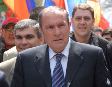 Eks-prezident Paşinyanı gözləyən təhlükəni qabartdı: \"O, bundan sonra parlamentə eyni metodla təsir edə bilərmi?\"