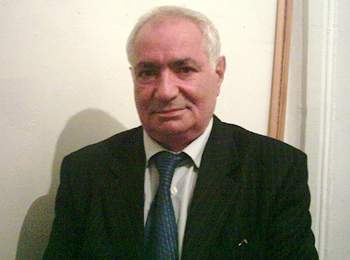 "Efirdə qız oturur, cüvəllağının biri gətirib sinəsinə pul tökür" - Vahid Əziz&nbsp;TV rəhbərlərini qınadı