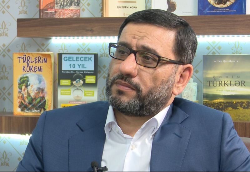 \"Namazın milliləşdirilməsi mövzusu köhnəlib, bu uğursuz eksperimentdir\" - Hacı  Şahindən CAVAB