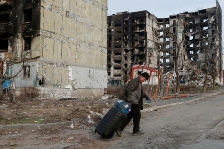 Mer: \"Mariupolda infrastrukturun 90 faizi dağıdılıb\" 