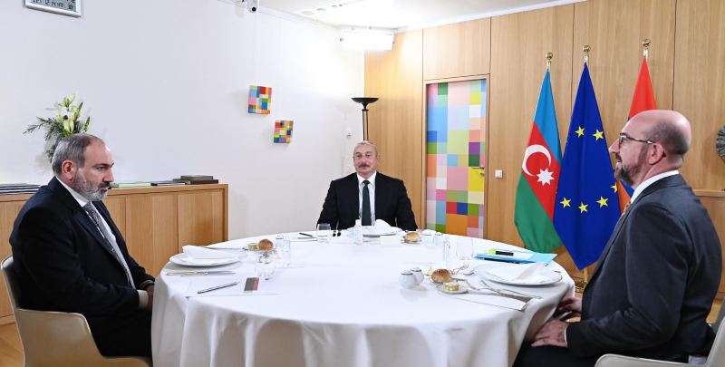 Kreml məğlub olur, Ermənistan \"dayağını\" itirir: Brüsseldə sülh müqaviləsi imzalana bilərmi?
