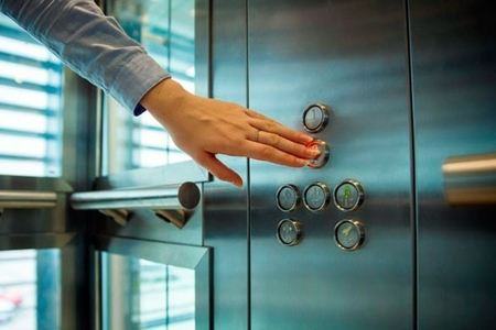 Bakının mərkəzində restoranda DAHA BİR DƏHŞƏT - Lift qırıldı, 2 nəfər ağır xəsarət aldı