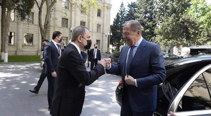 Lavrov Ceyhun Bayramovla danışdı 