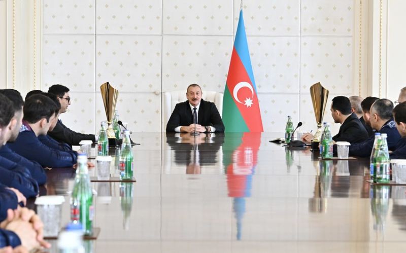 Prezident idmançının medallarını saydı: \"Tərəddüd edirdin, amma yaxşı ki, idmanda qalmısan\"