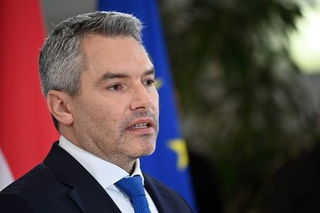 Avstriya kansleri Kiyevə səfər edəcək 