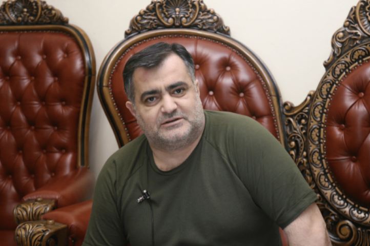 Maqsud Mahmudov məhkəmədə söyüş söydüyünə görə zaldan çıxarılıb 