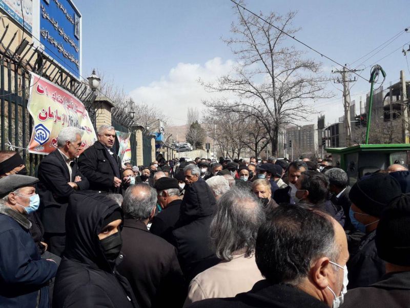 Təbrizdə təqaüdçülər etiraz mitinqi keçiriblər FOTO