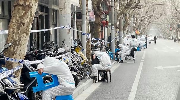 Çinin başı yenə koronavirusla bəlada: ABŞ Şanxaydakı vəziyyətdən \"istifadə\" edəcəkmi?