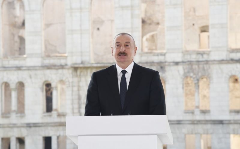 İlham Əliyev: \"Müharibə başa çatsa da, bizə qarşı olan ərazi iddiaları hələ ki başa çatmayıb\" 