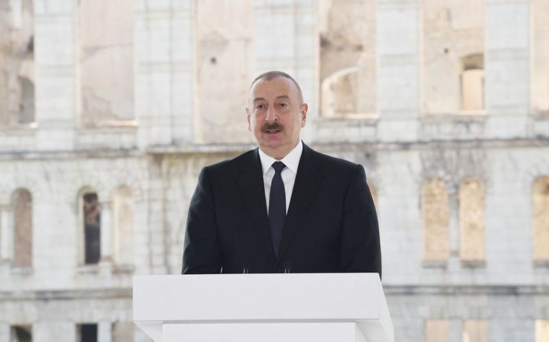 Prezident: \"Bu gün Azərbaycan yeni dövrə qədəm qoyub\"