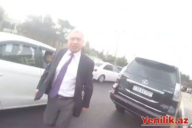 Motosikletçini döyən “Lexus” sahibi vəzifəsindən çıxarılıb - VİDEO